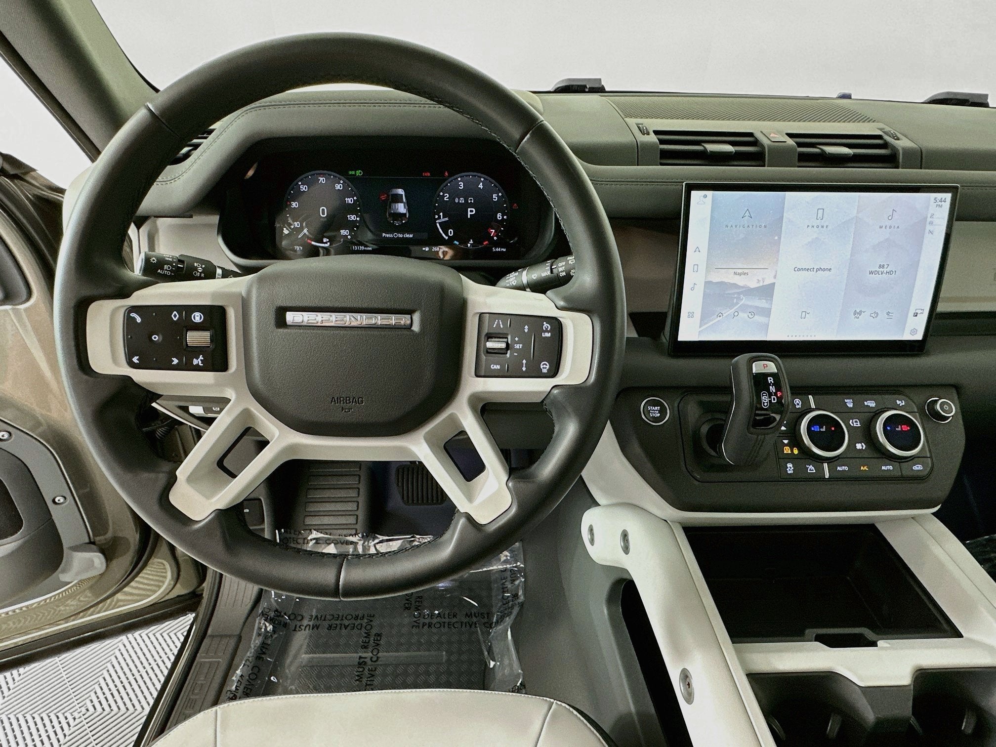 2025 Land Rover Defender 110 X-Dynamic SE