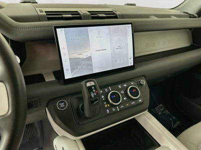 2025 Land Rover Defender 110 X-Dynamic SE