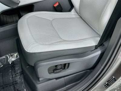 2025 Land Rover Defender 110 X-Dynamic SE
