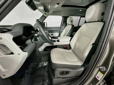 2025 Land Rover Defender 110 X-Dynamic SE