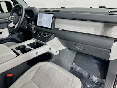 2025 Land Rover Defender 110 X-Dynamic SE