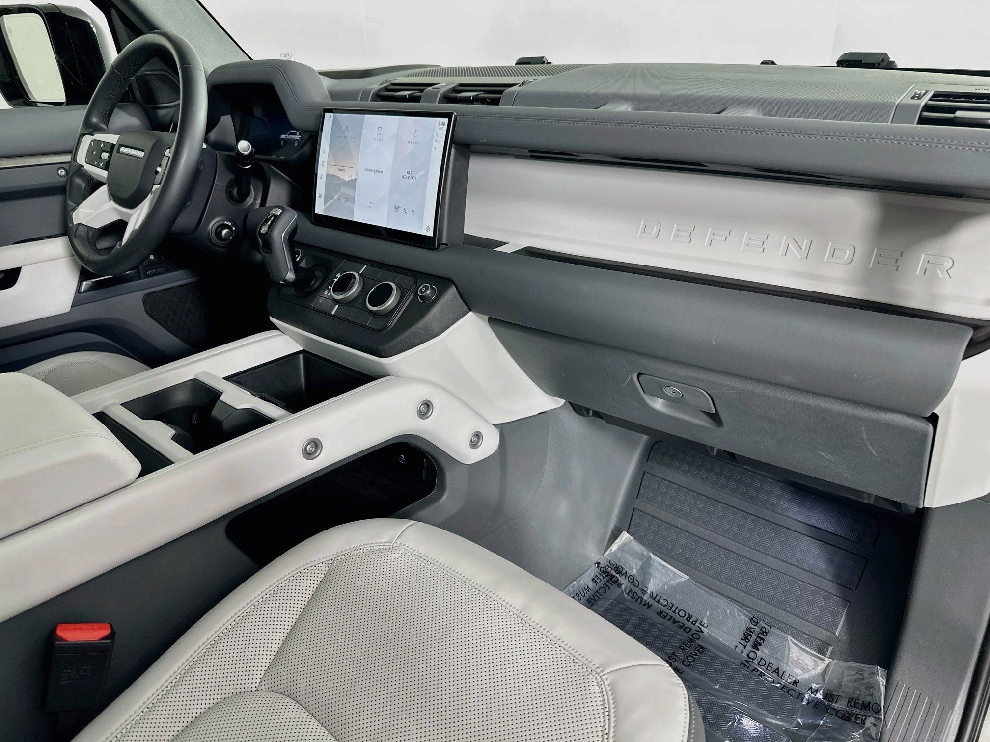 2025 Land Rover Defender 110 X-Dynamic SE