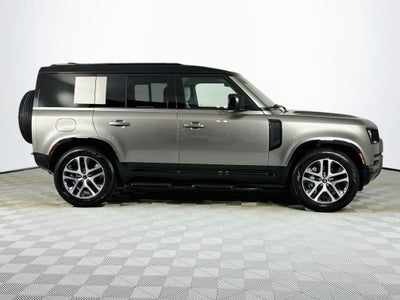 2025 Land Rover Defender 110 X-Dynamic SE