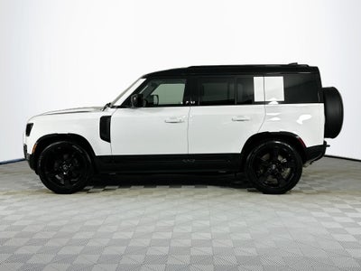 2025 Land Rover Defender 110 X-Dynamic SE