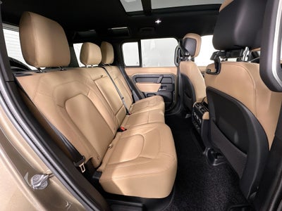 2026 Land Rover Defender 110 X-Dynamic SE