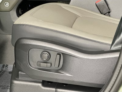 2026 Land Rover Defender 110 X-Dynamic SE