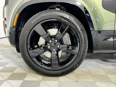 2026 Land Rover Defender 110 X-Dynamic SE