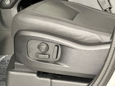 2026 Land Rover Defender 110 X-Dynamic SE