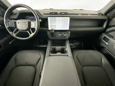 2026 Land Rover Defender 130 X-Dynamic SE