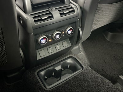 2026 Land Rover Defender 130 X-Dynamic SE