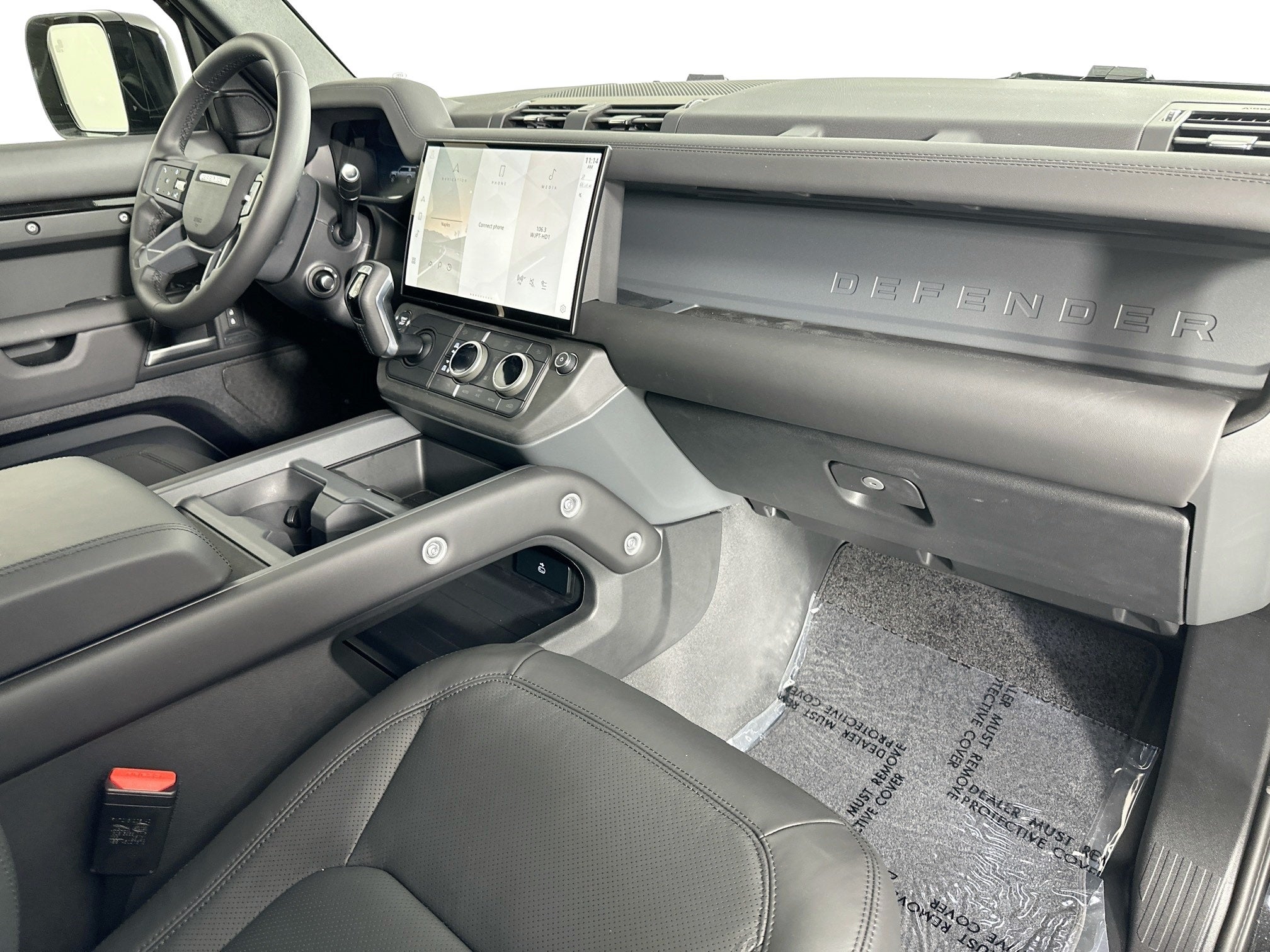 2026 Land Rover Defender 130 X-Dynamic SE