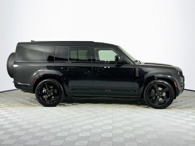 2026 Land Rover Defender 130 X-Dynamic SE