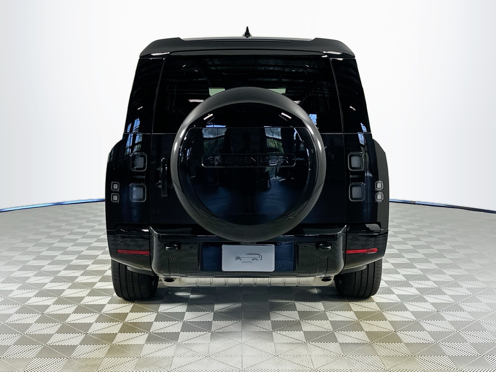 2026 Land Rover Defender 130 X-Dynamic SE