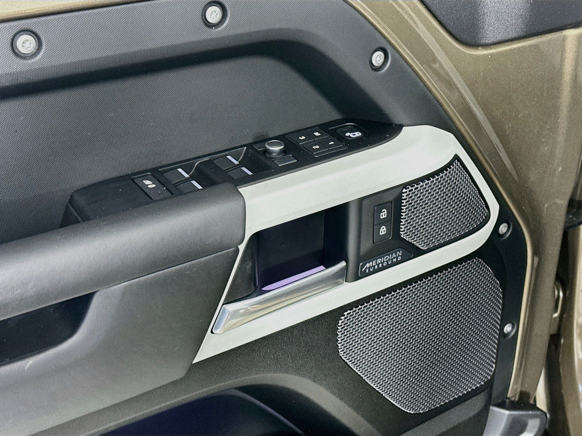 2020 Land Rover Defender 110 HSE