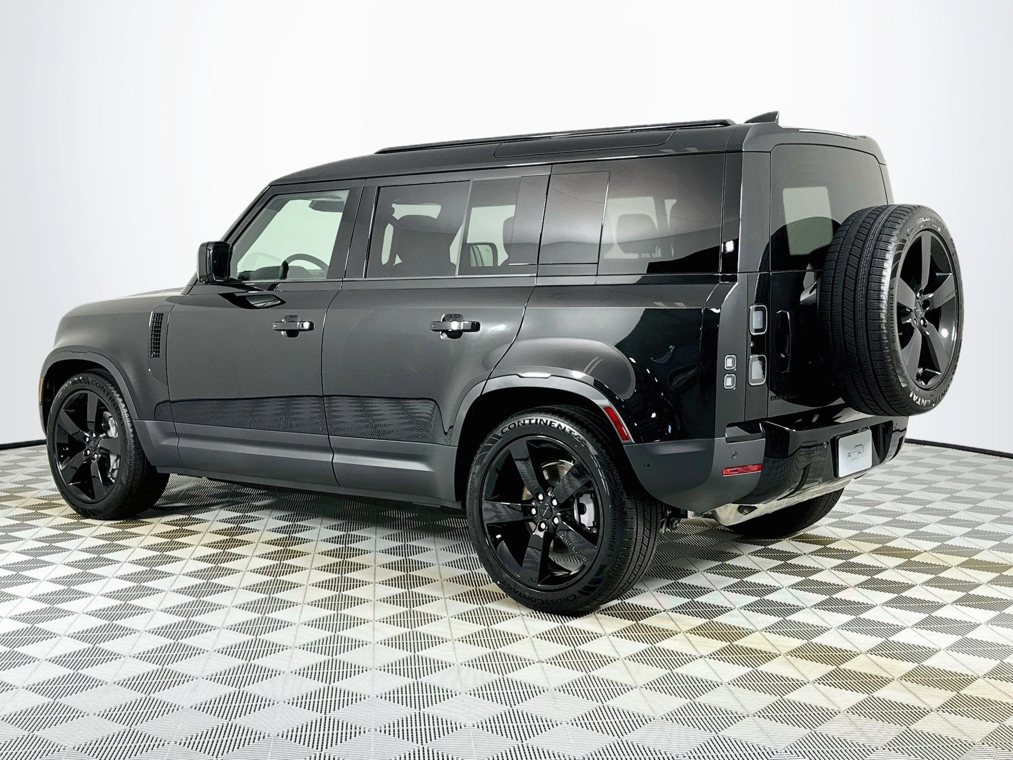 2026 Land Rover Defender 110 S