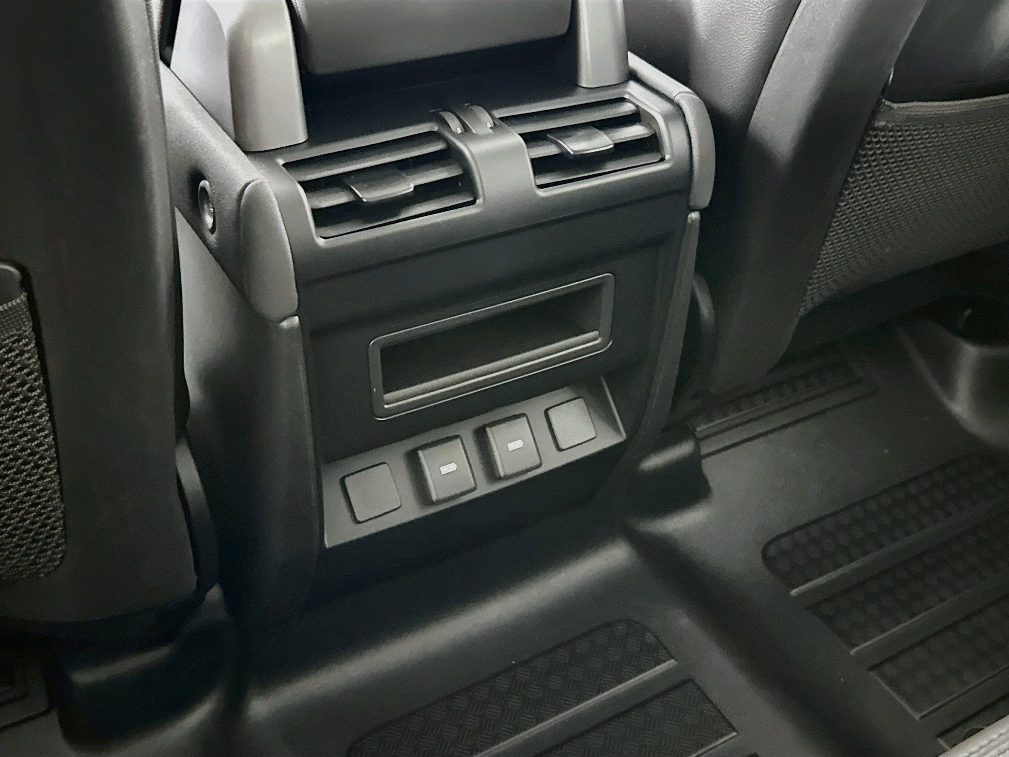 2023 Land Rover Defender 110 S