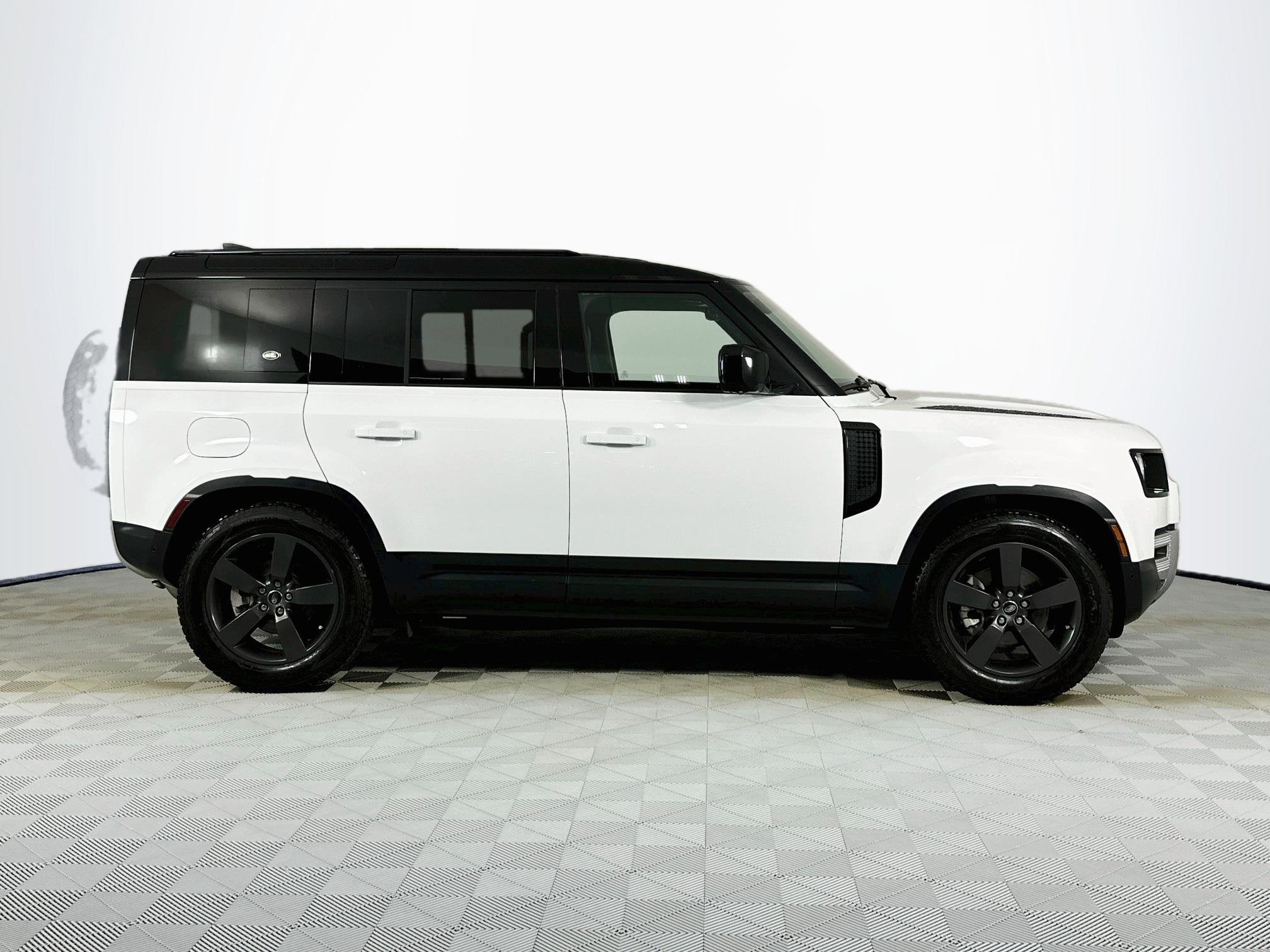 2023 Land Rover Defender 110 S
