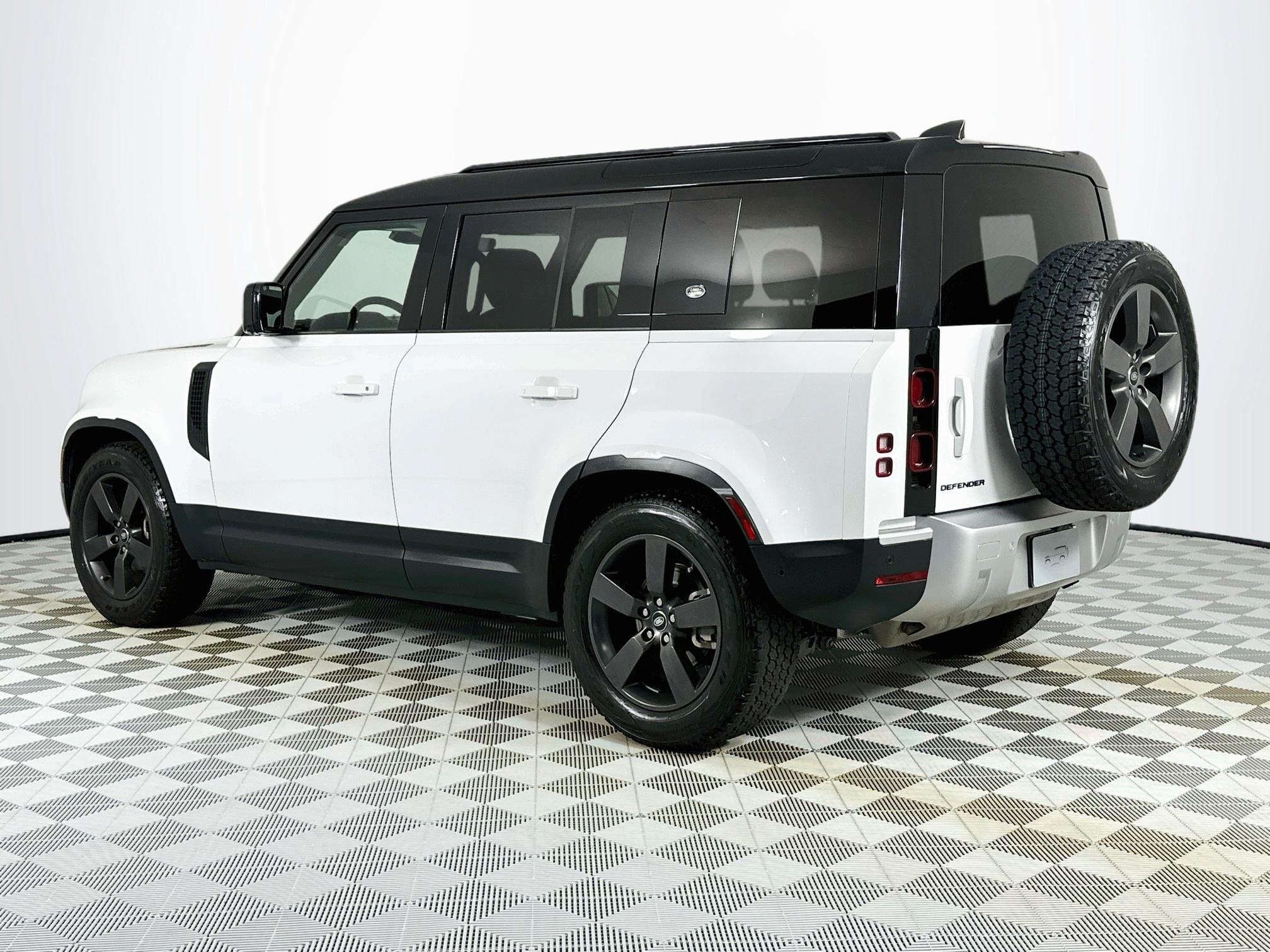 2023 Land Rover Defender 110 S