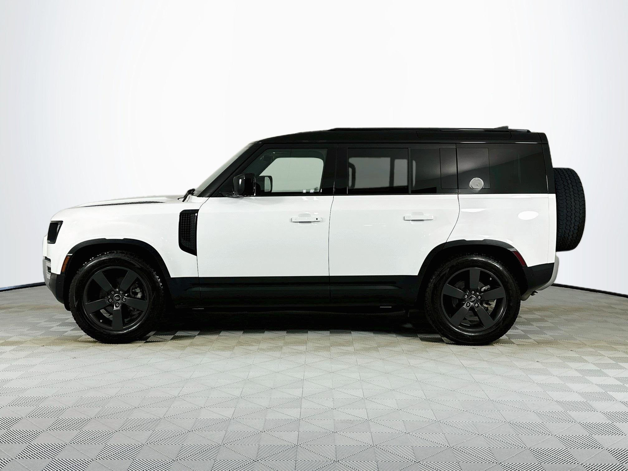 2023 Land Rover Defender 110 S