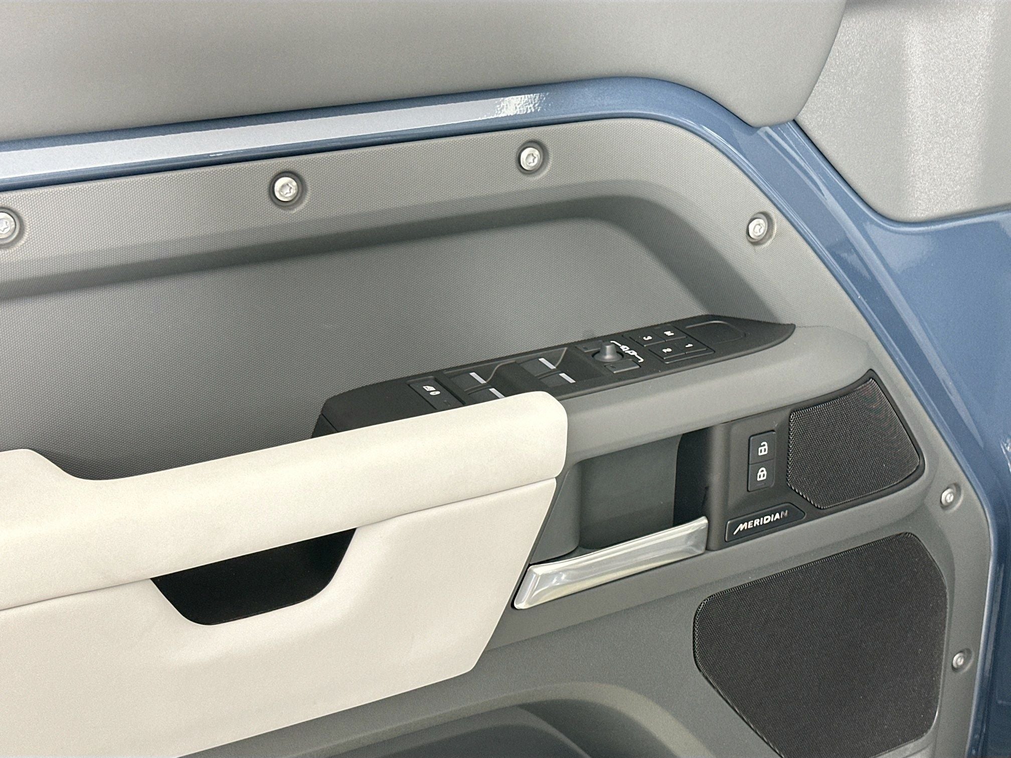 2026 Land Rover Defender 110 S