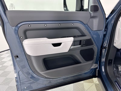 2025 Land Rover Defender 110 S