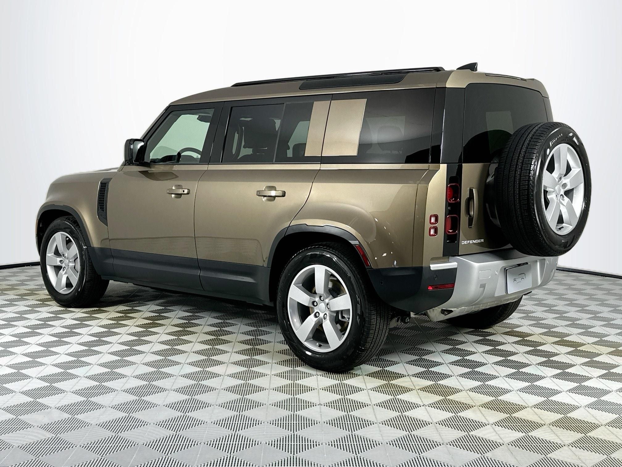 2025 Land Rover Defender 110 S