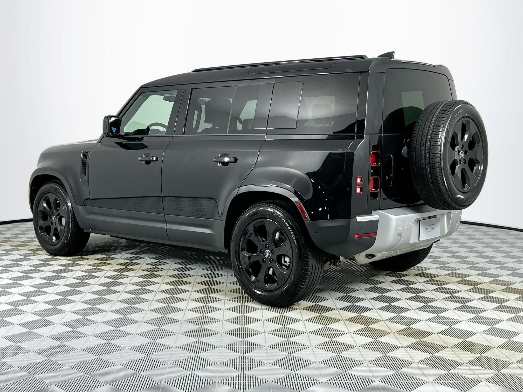 2025 Land Rover Defender 110 S