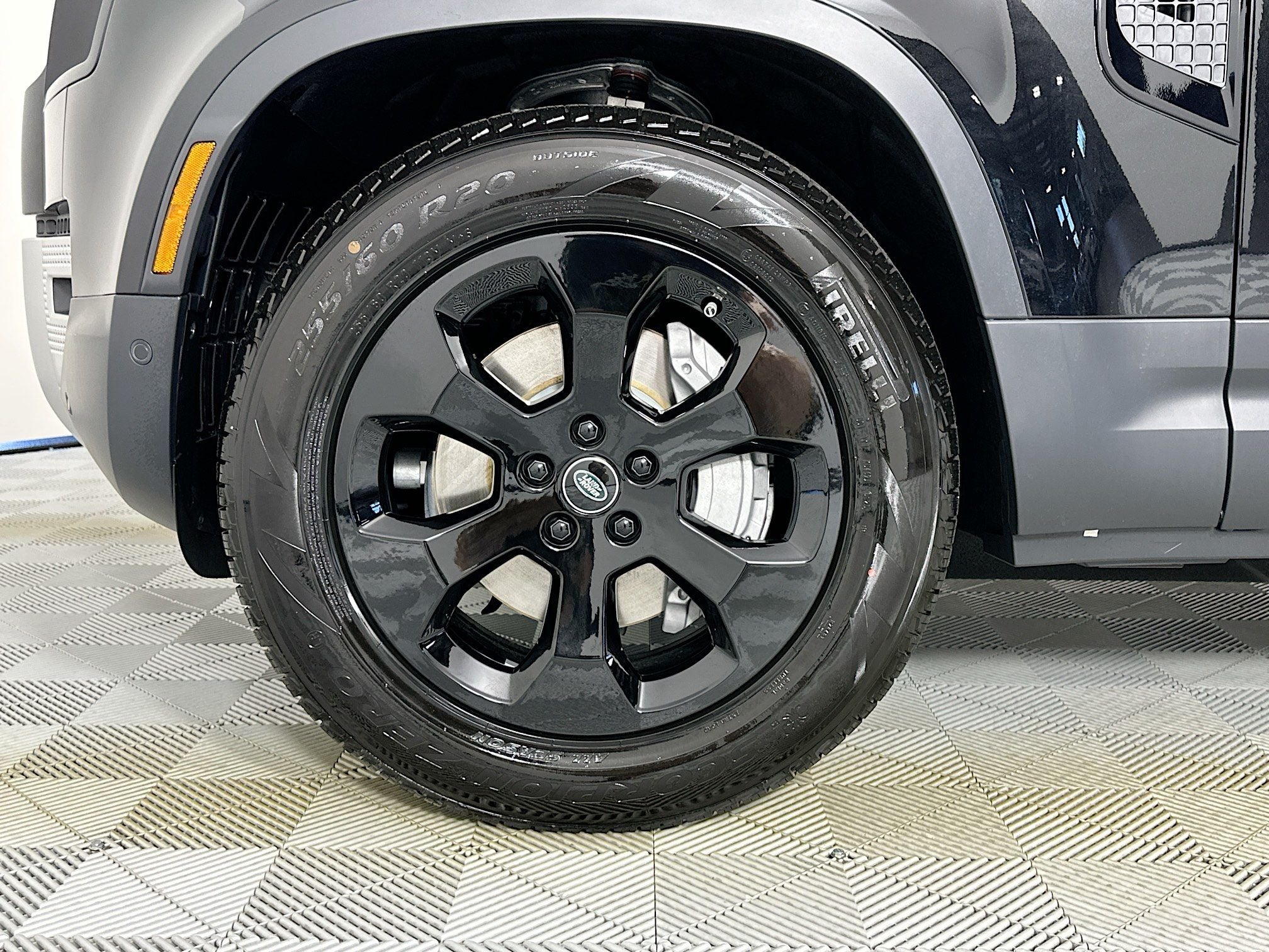 2025 Land Rover Defender 110 S