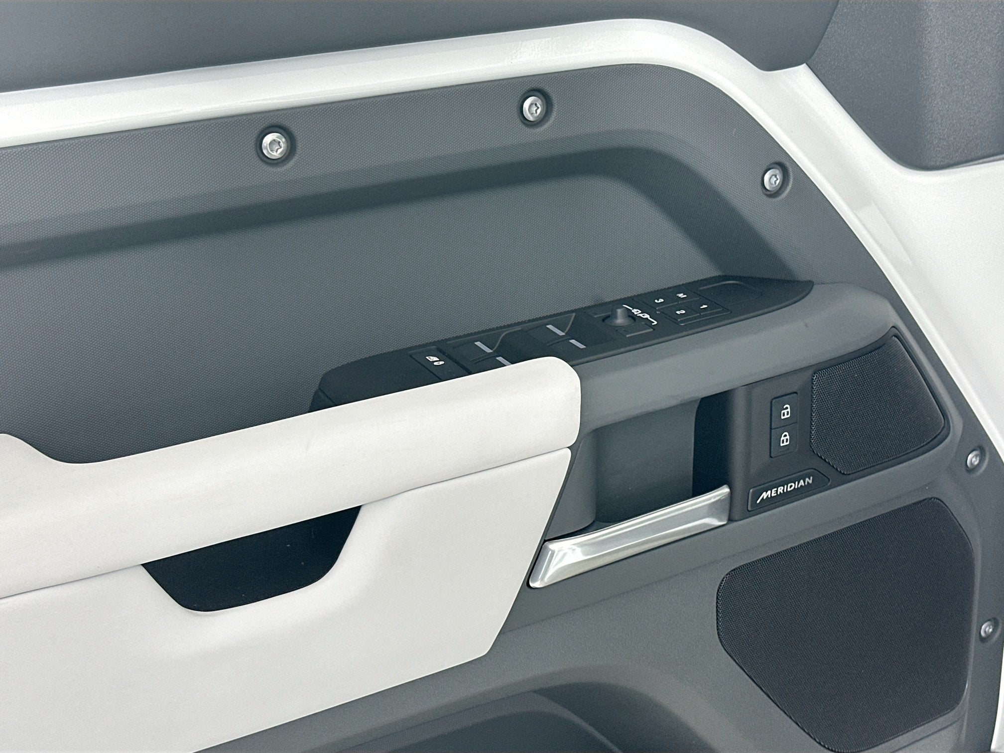 2026 Land Rover Defender 110 S