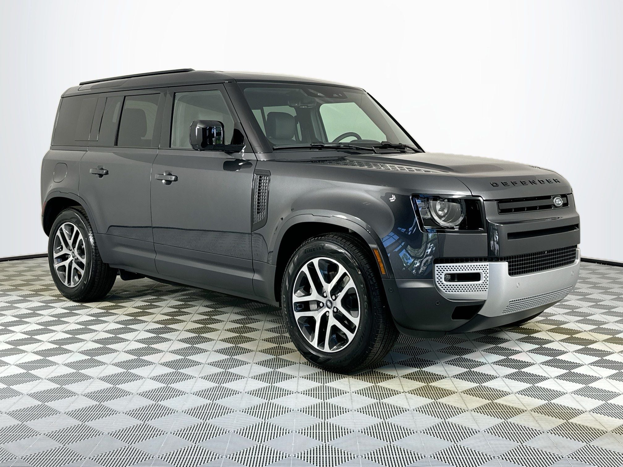 2025 Land Rover Defender 110 S