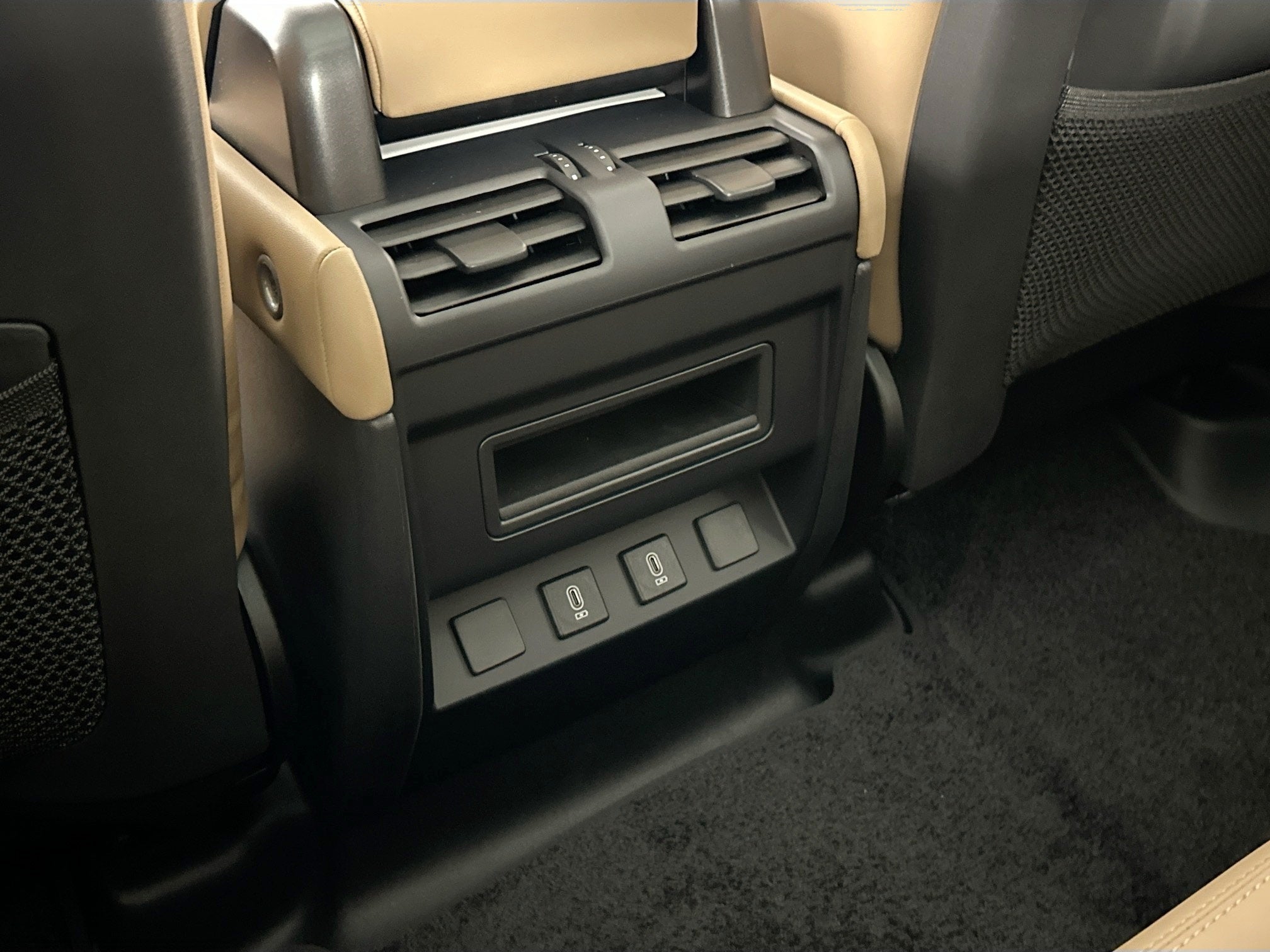 2026 Land Rover Defender 110 S