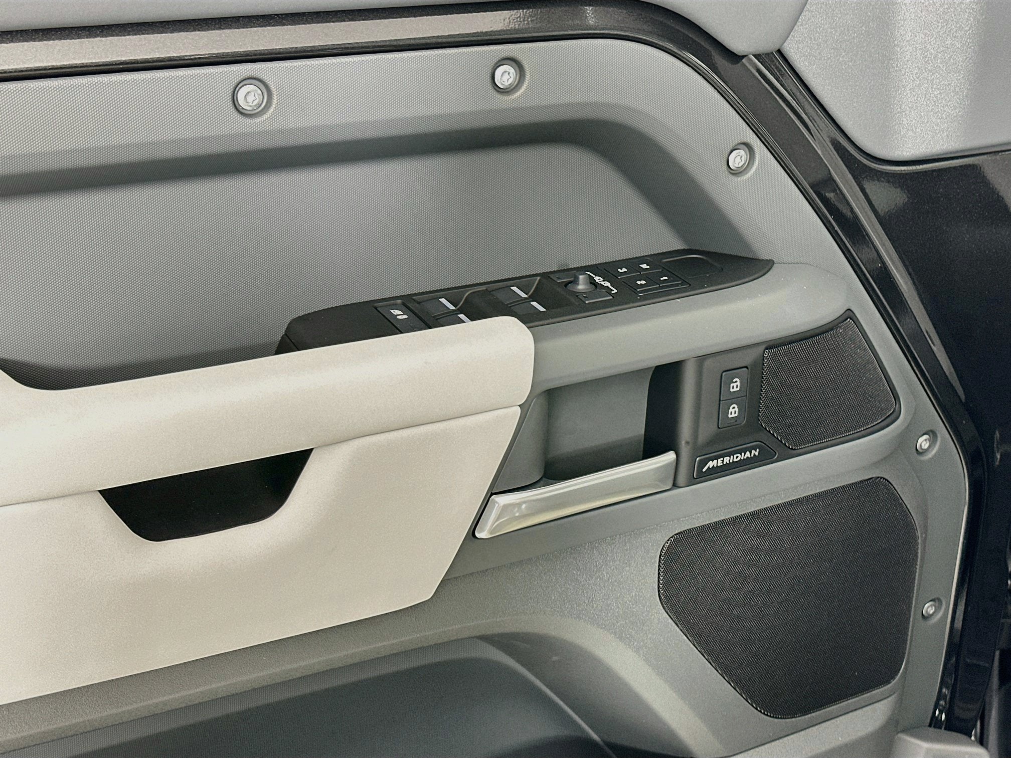 2026 Land Rover Defender 110 S