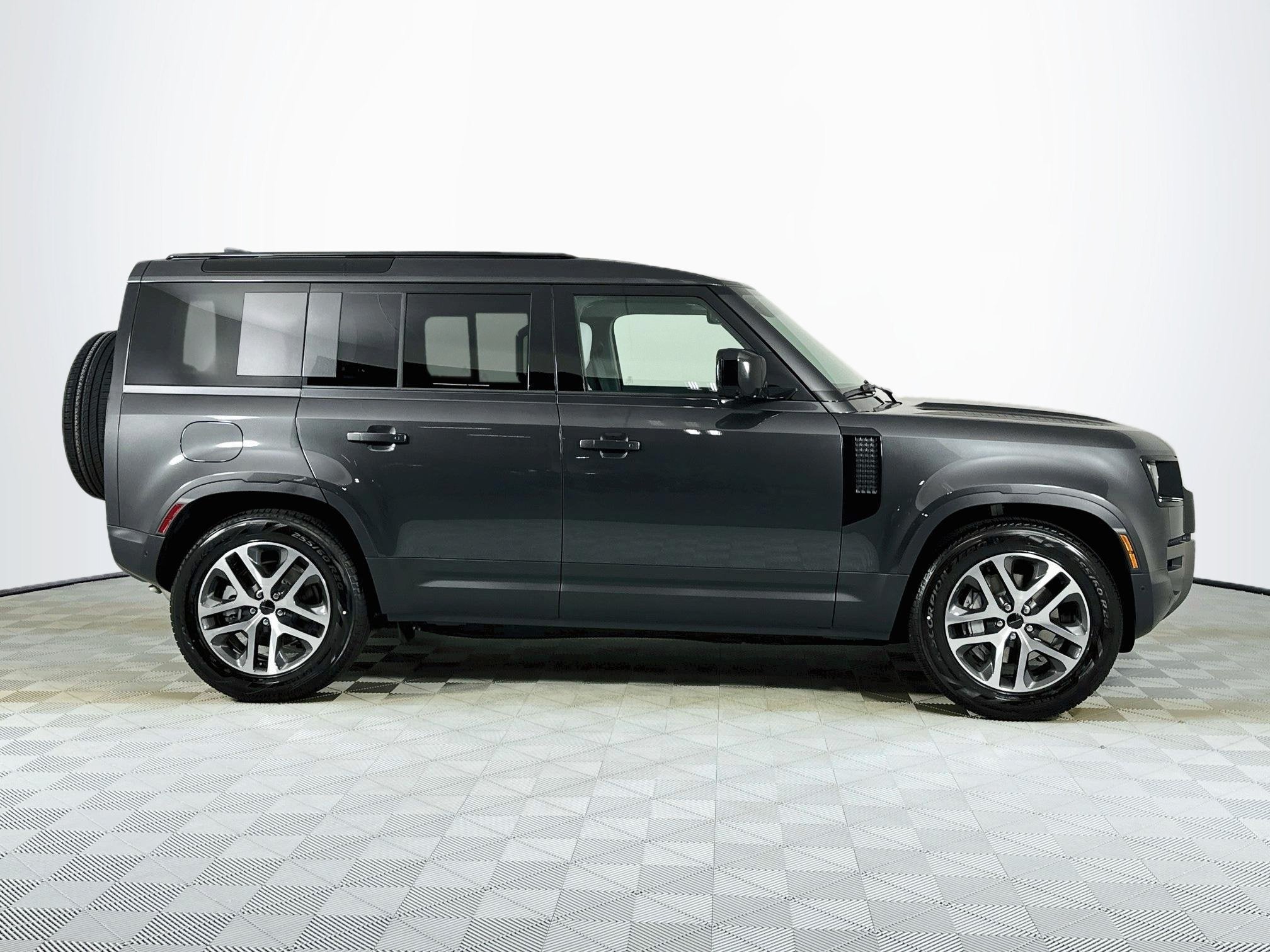 2026 Land Rover Defender 110 S
