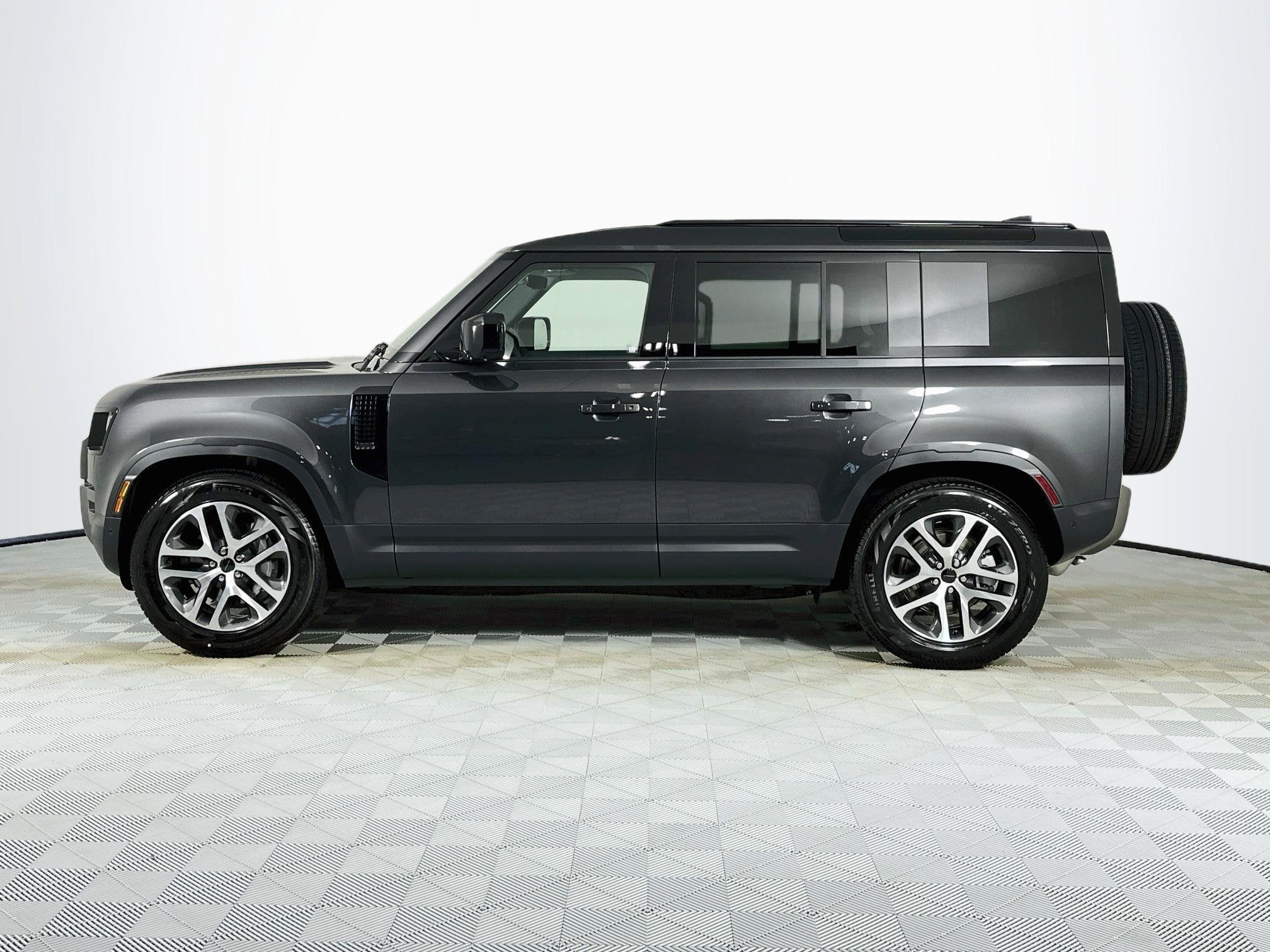 2026 Land Rover Defender 110 S
