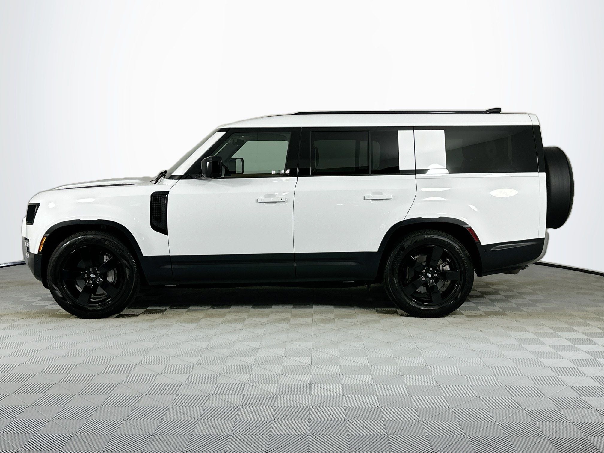 2025 Land Rover Defender 130 S