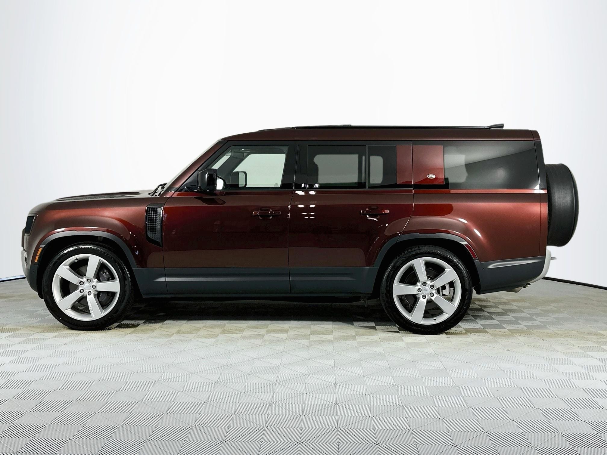 2023 Land Rover Defender 130 First Edition