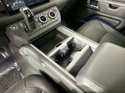 2025 Land Rover Defender 130 V8