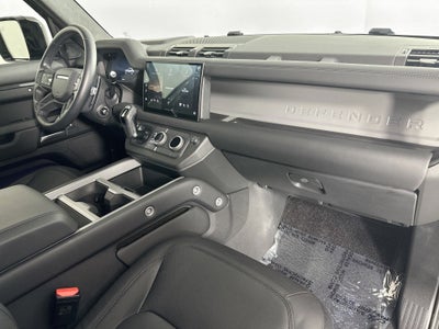 2025 Land Rover Defender 130 V8