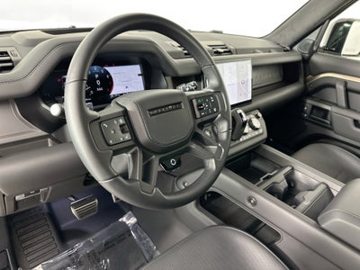 2025 Land Rover Defender 110 OCTA