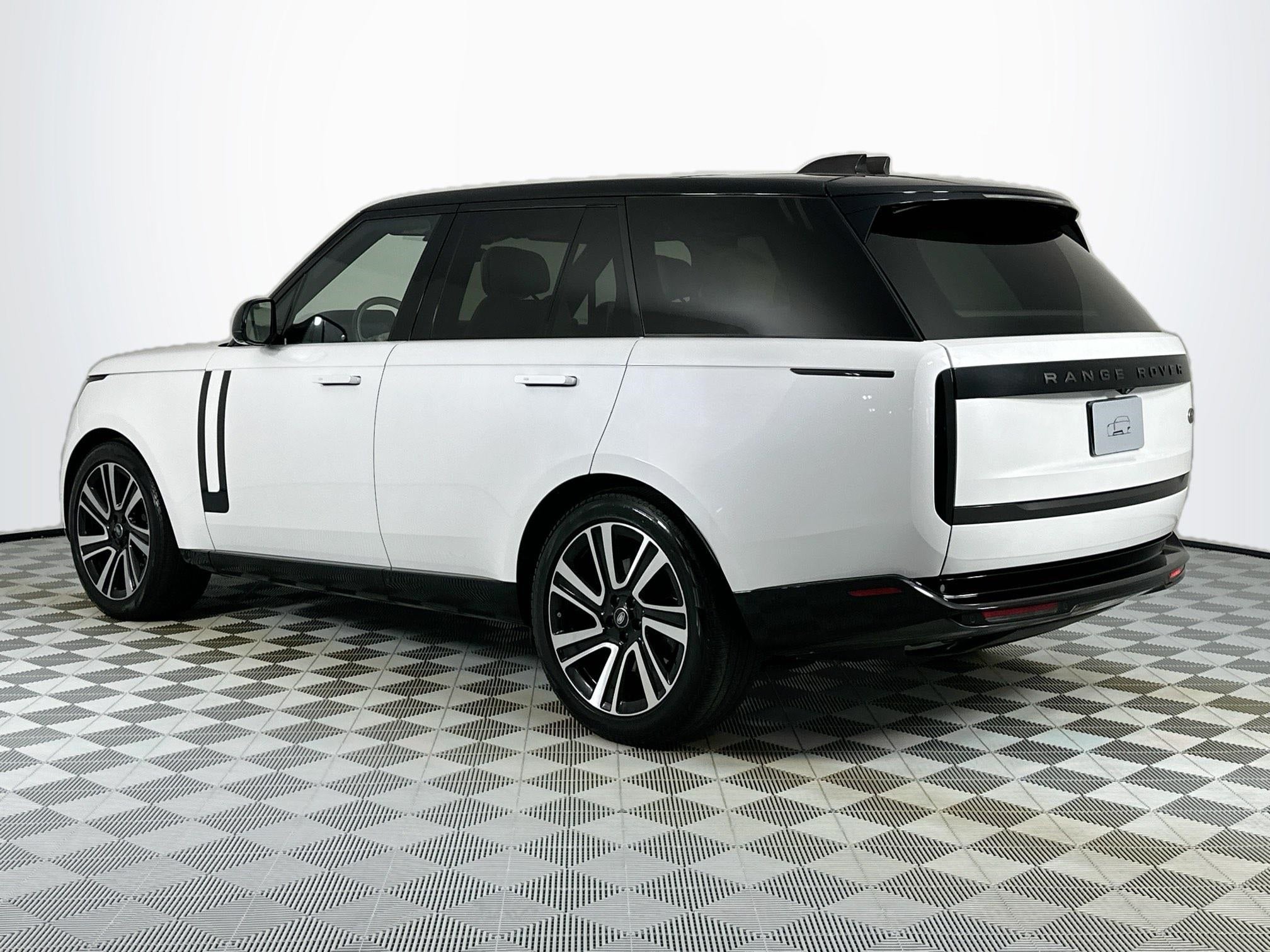 2023 Land Rover Range Rover SE
