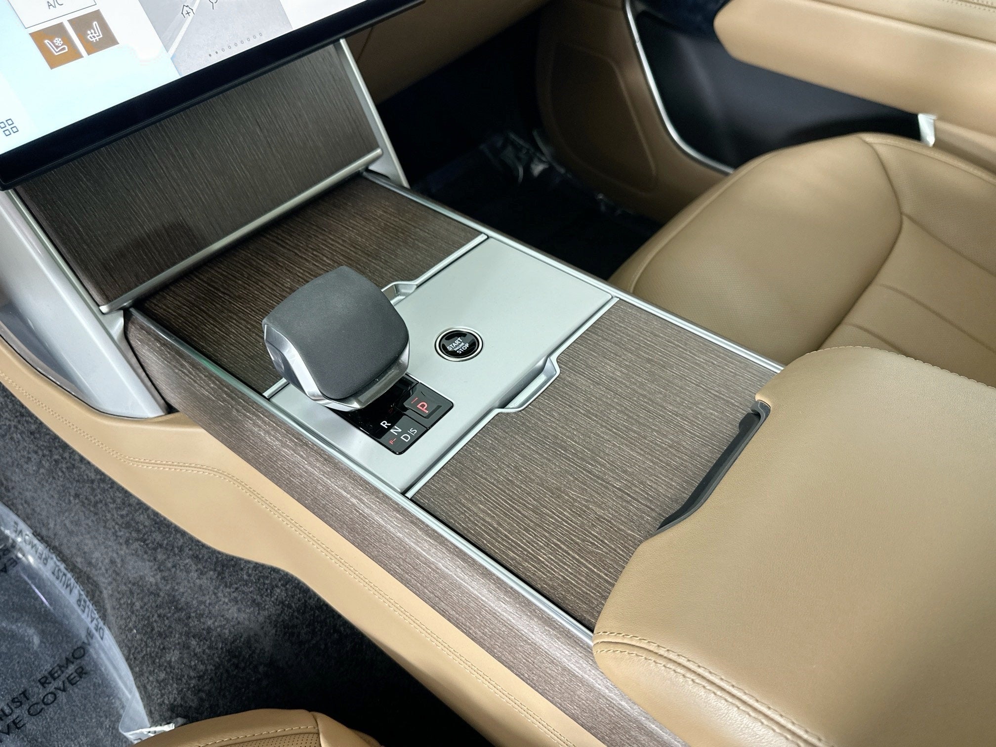 2024 Land Rover Range Rover SE