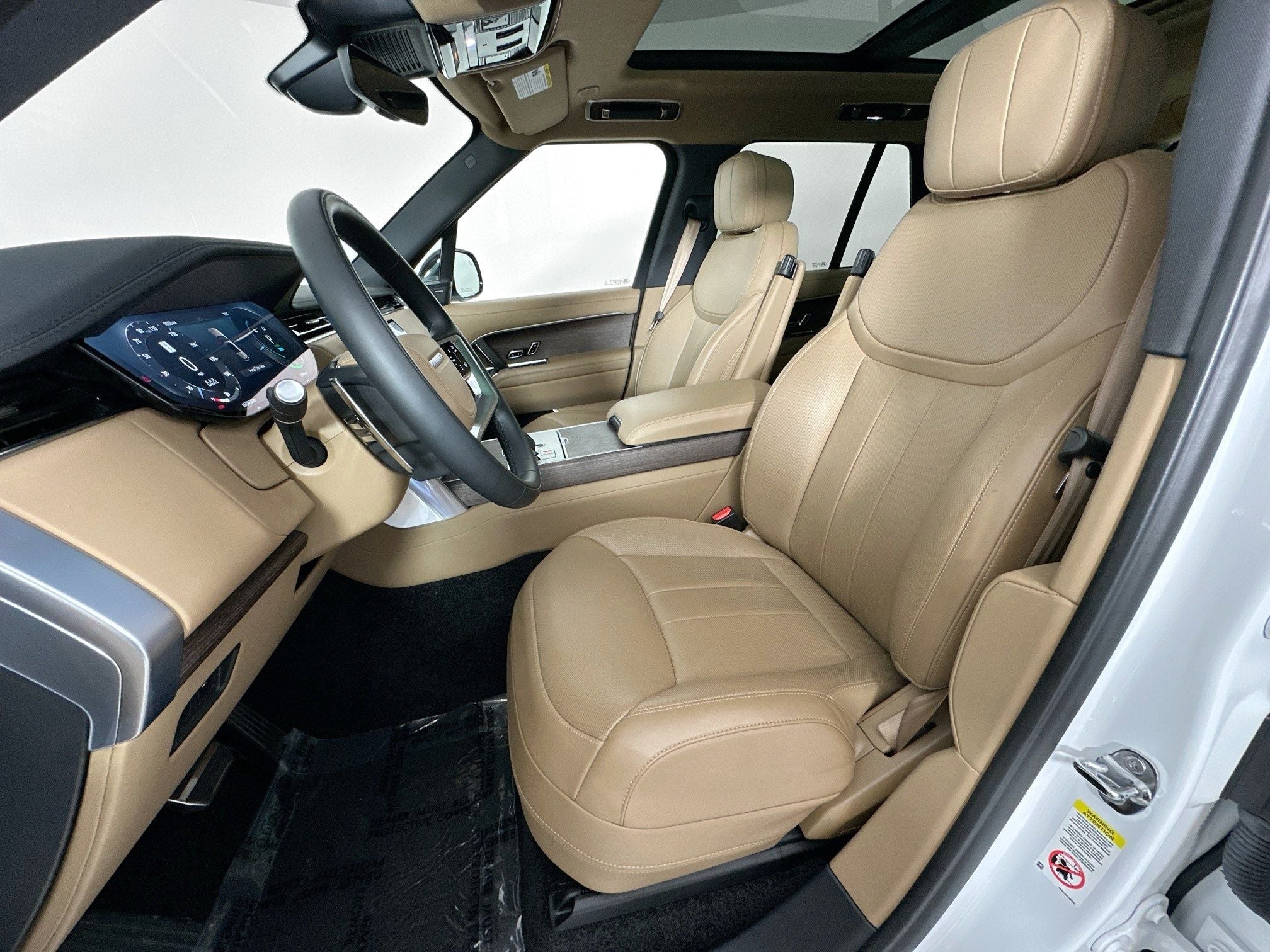 2025 Land Rover Range Rover Plug-In Hybrid SE
