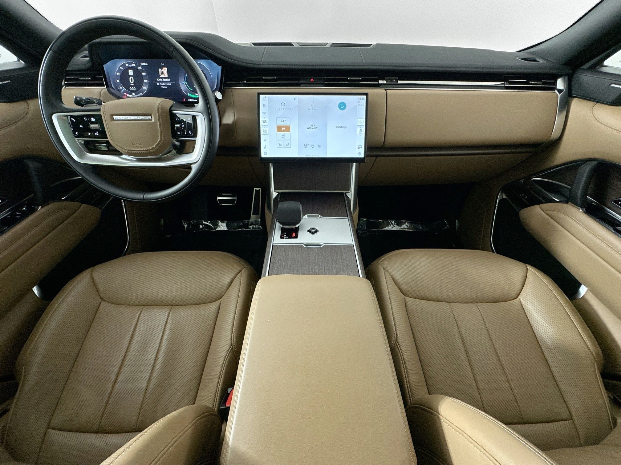 2025 Land Rover Range Rover Plug-In Hybrid SE