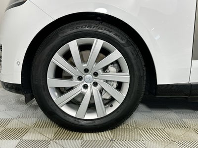 2025 Land Rover Range Rover Plug-In Hybrid SE