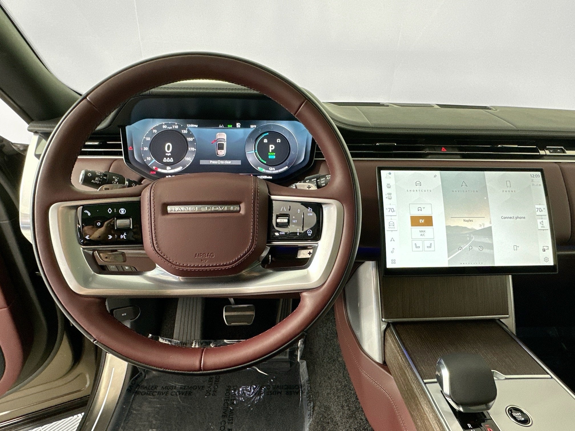 2025 Land Rover Range Rover Plug-In Hybrid SE