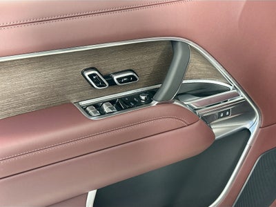 2025 Land Rover Range Rover Plug-In Hybrid SE