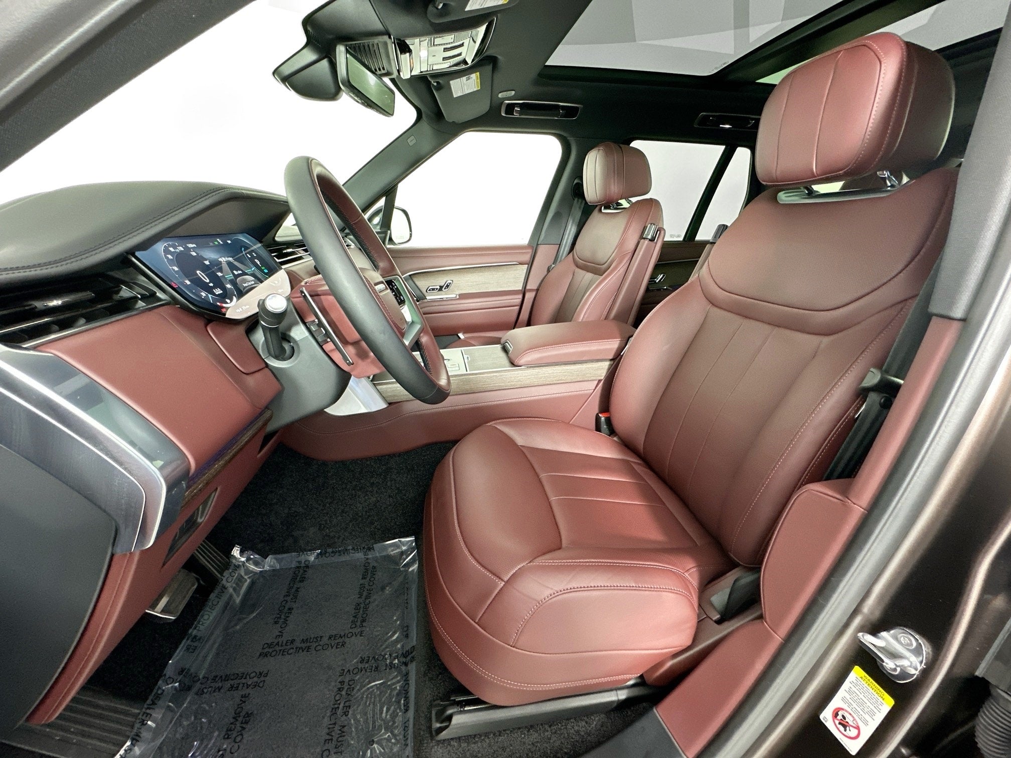 2025 Land Rover Range Rover Plug-In Hybrid SE