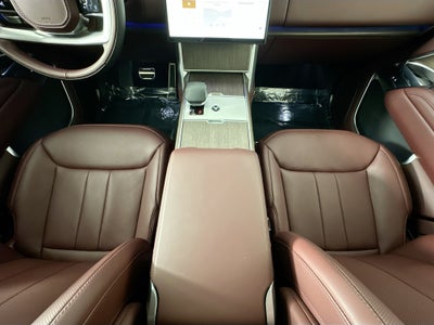 2025 Land Rover Range Rover Plug-In Hybrid SE