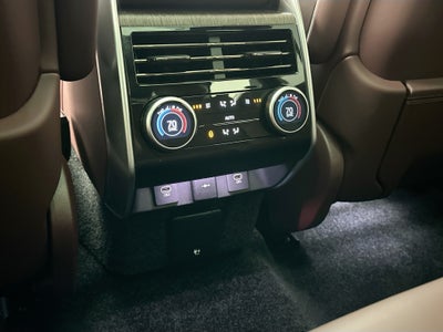 2025 Land Rover Range Rover Plug-In Hybrid SE