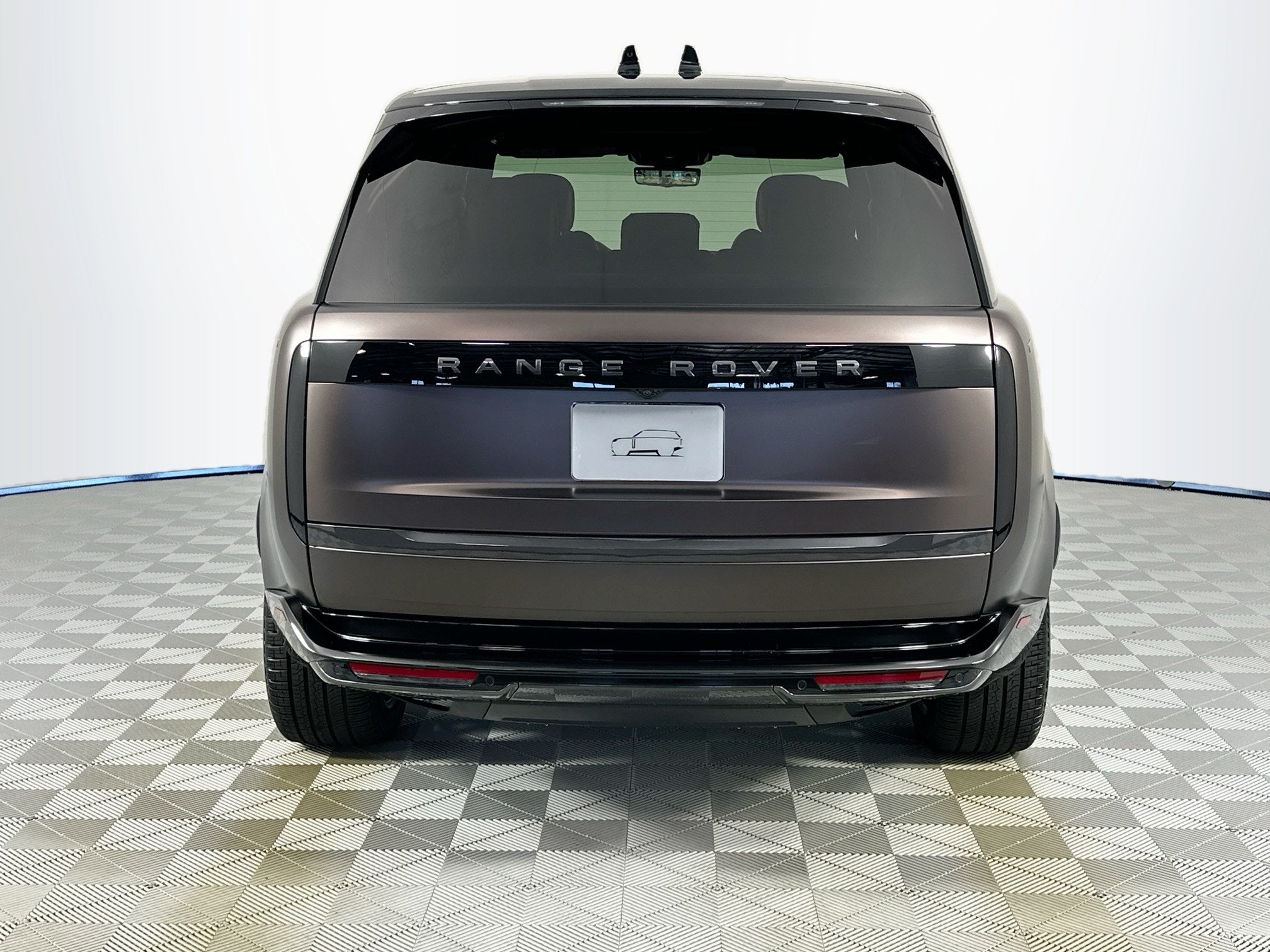 2025 Land Rover Range Rover Plug-In Hybrid SE
